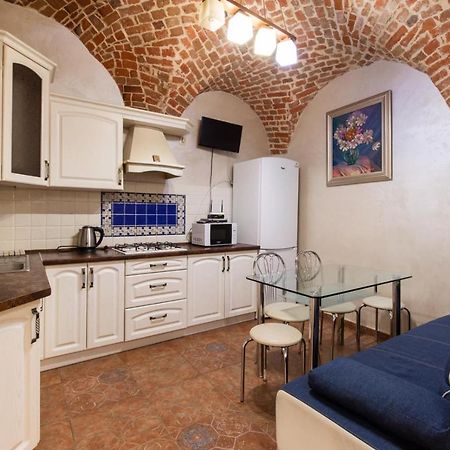 Spirit Of Old Lviv Apartment Main Square Екстериор снимка