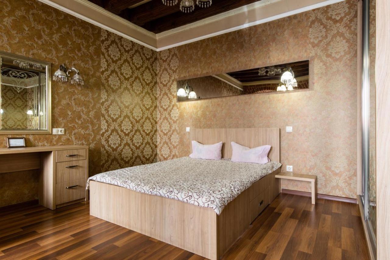 Spirit Of Old Lviv Apartment Main Square Екстериор снимка